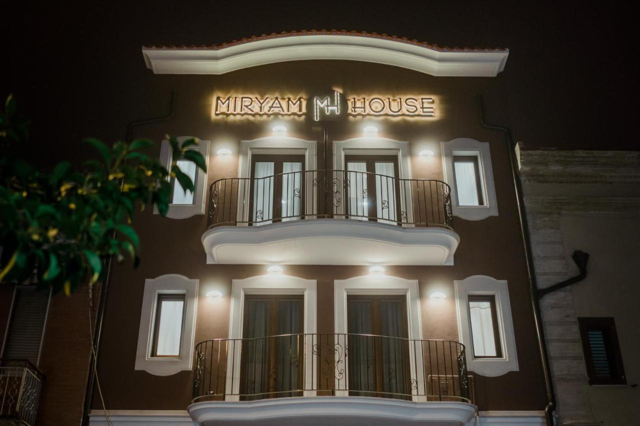 Miryam House Affittacamere Suite E Relax Сан Северо Екстериор снимка